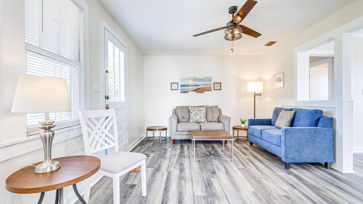 Grove Hill Cottage | Quiet Grove Hill Cottage w/Wraparound Deck!