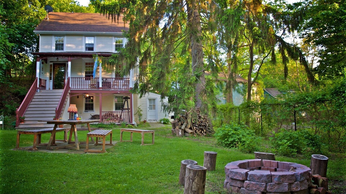 Beacon House | Quiet Historic Beacon Home with Garden - Quick Walk to Main St & DIA