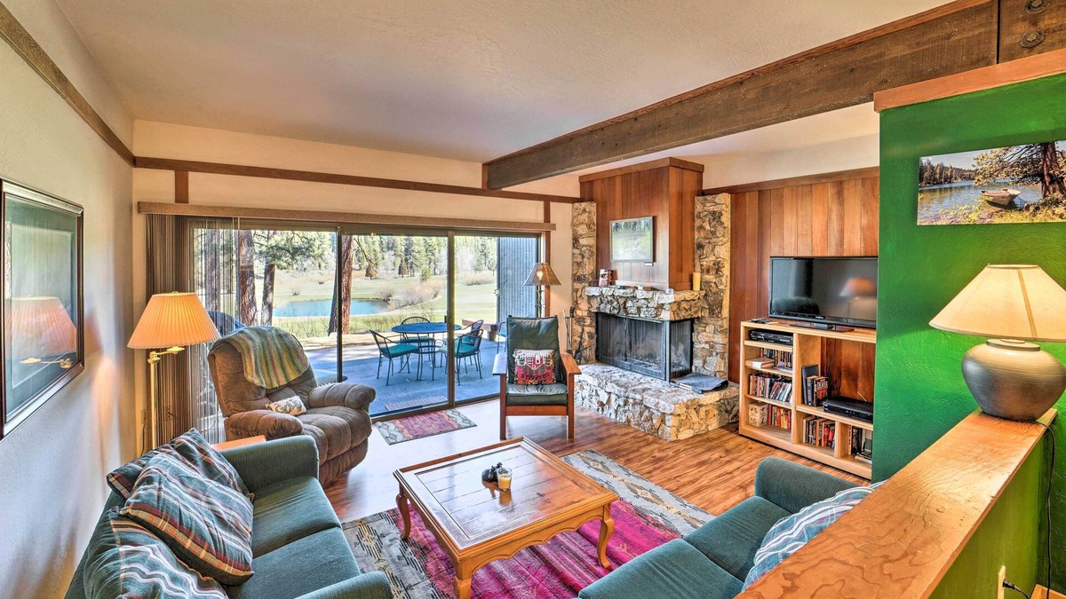 Graeagle Cottage | Quiet Home w/Graeagle Meadows Golf Course View!