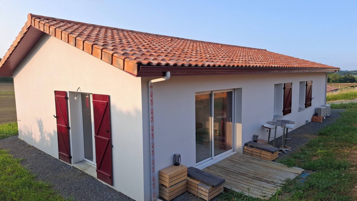 Guiche Villa | Quiet house for vacations with family or friends.