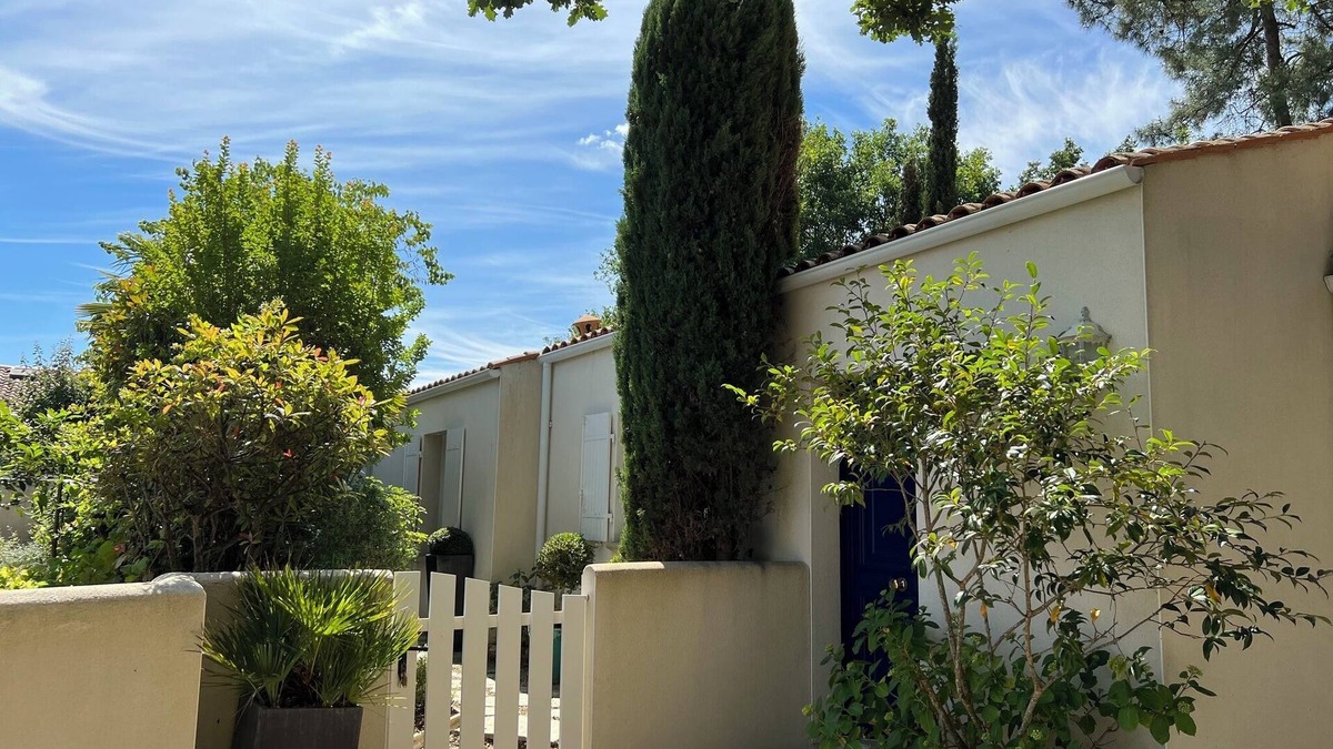 Le Chateau-d'Oleron House | Quiet house with terrace and nature – Île d’Oléron, close to beaches and bike rides