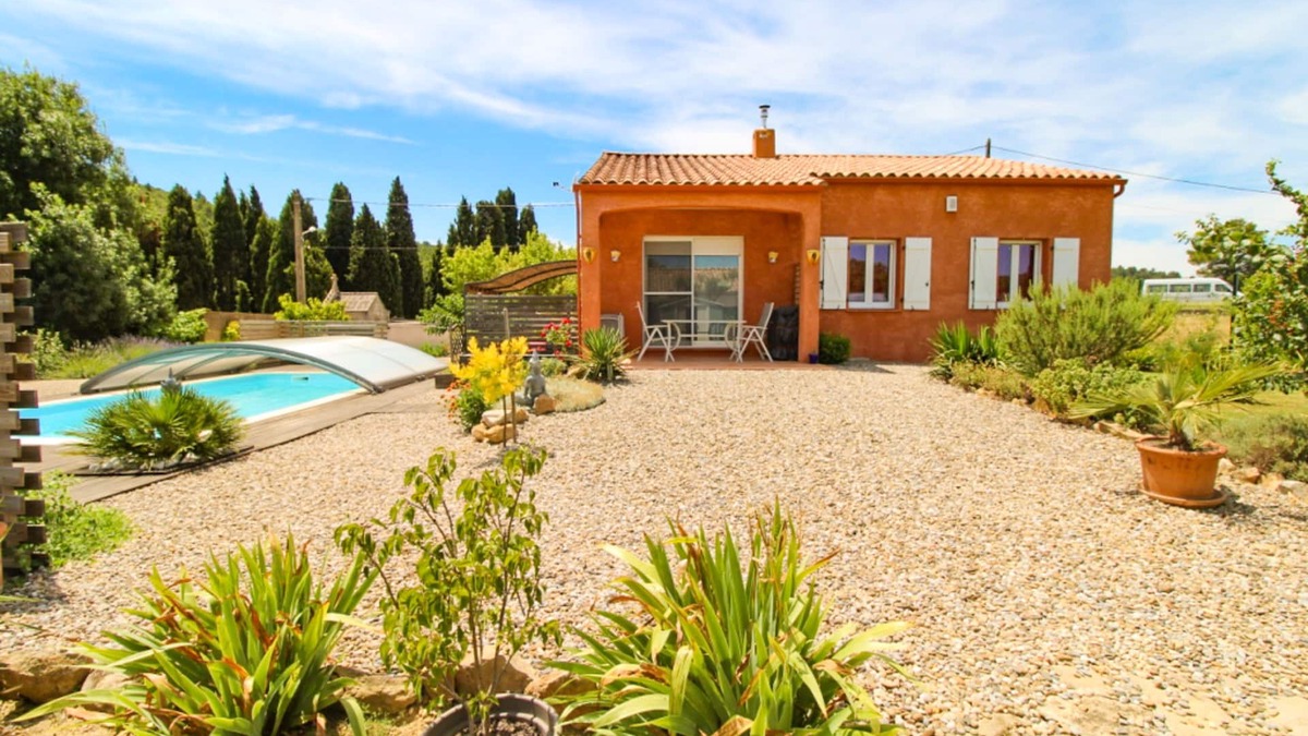 Coustouge House | Quiet house in Corbières covered pool air conditioning