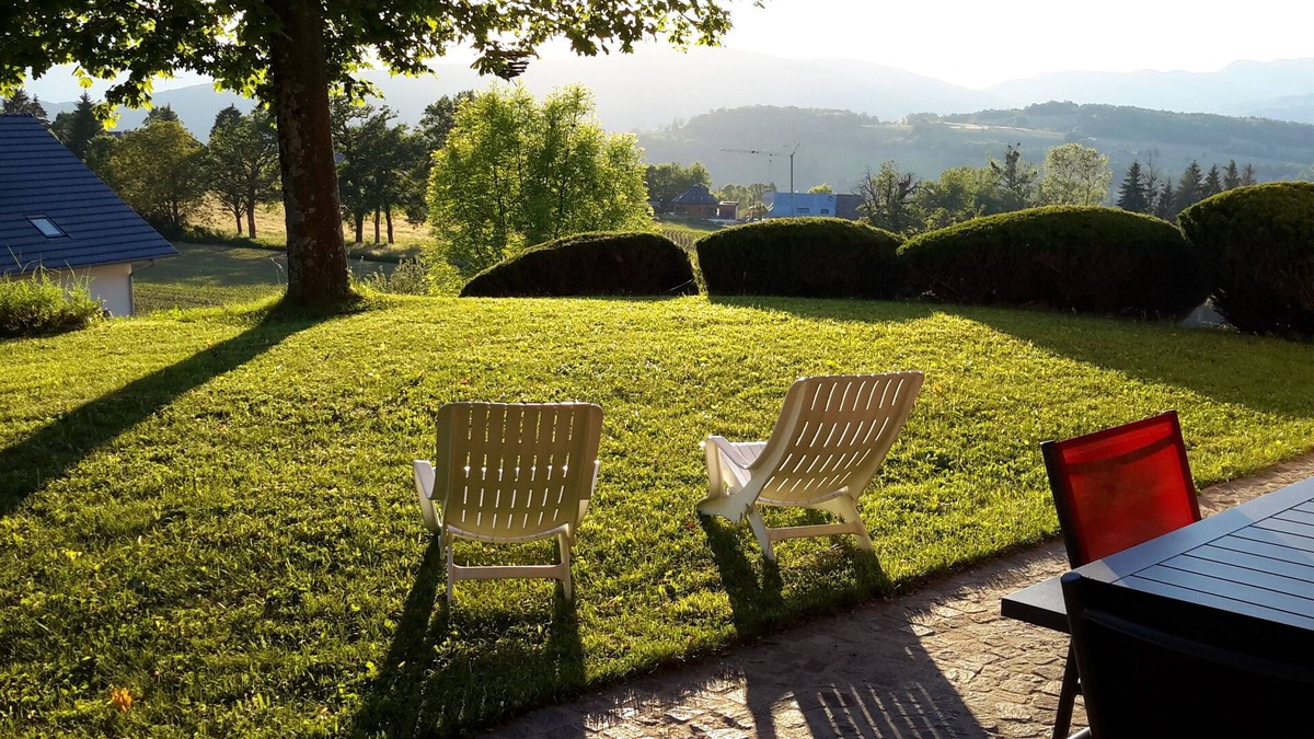 Montcel House | Quiet house in the countryside.