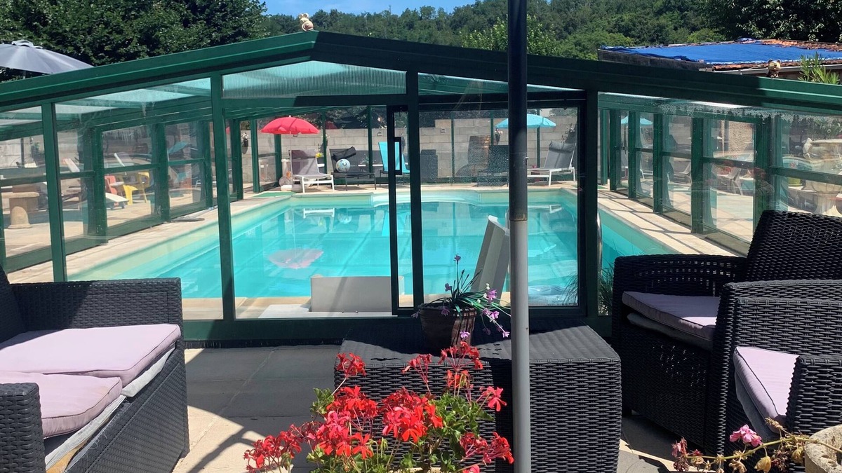 Aubin House | Quiet house of happiness with swimming pools