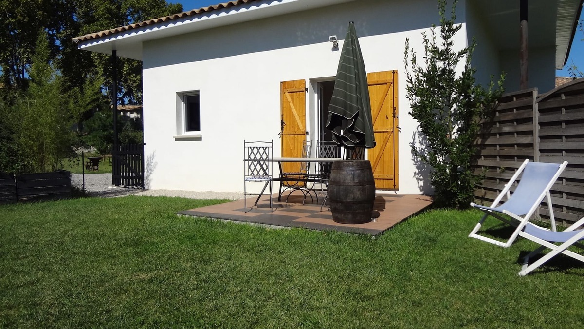 Marsillargues House | QUIET HOUSE WITH GARDEN AND PRIVATE PARKING IN GREAT PROPERTY