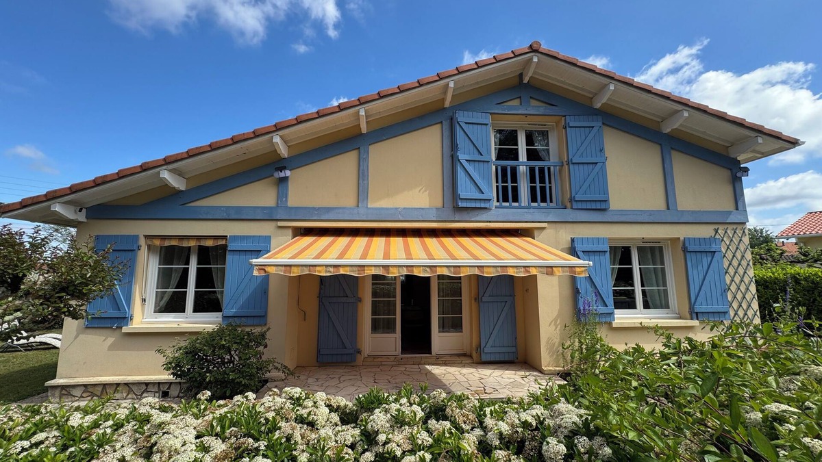 Mont-de-Marsan House | Quiet house with spa, barbecue, garden and view of the cycle path