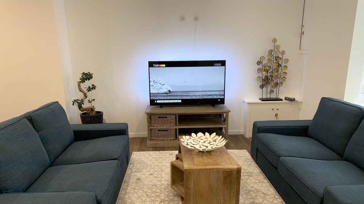 Armentieres House | Quiet house with garden and outdoor parking