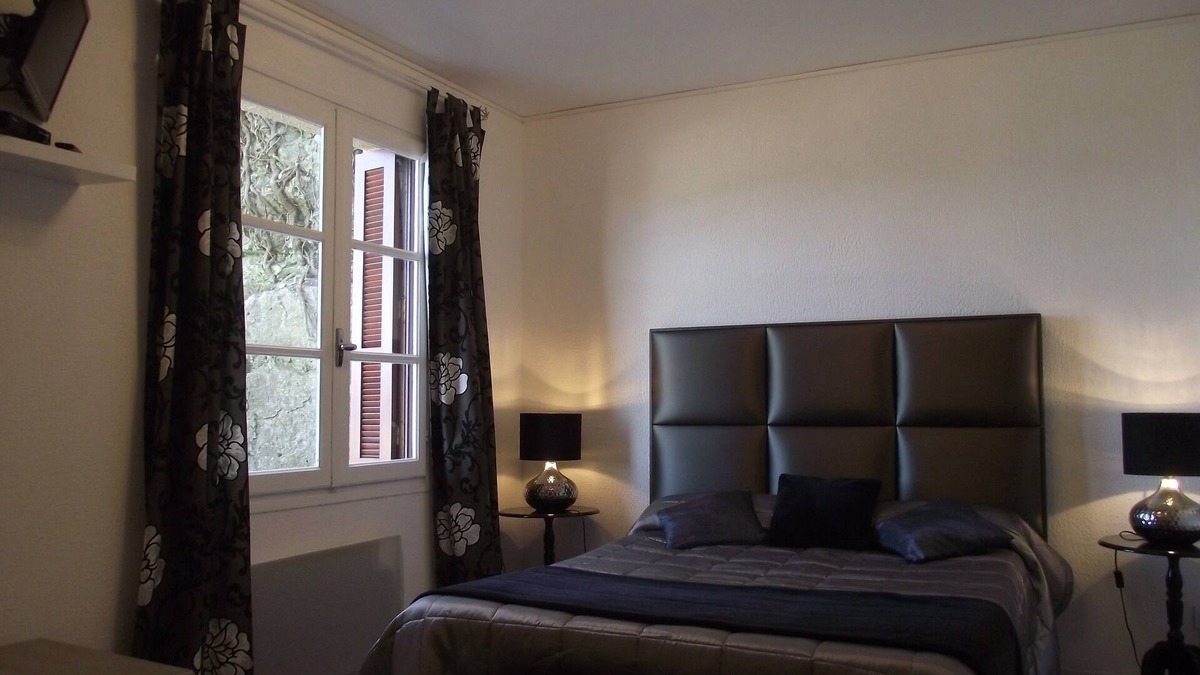 Santo-Pietro-di-Venaco House | quiet in a green setting and panoramic views