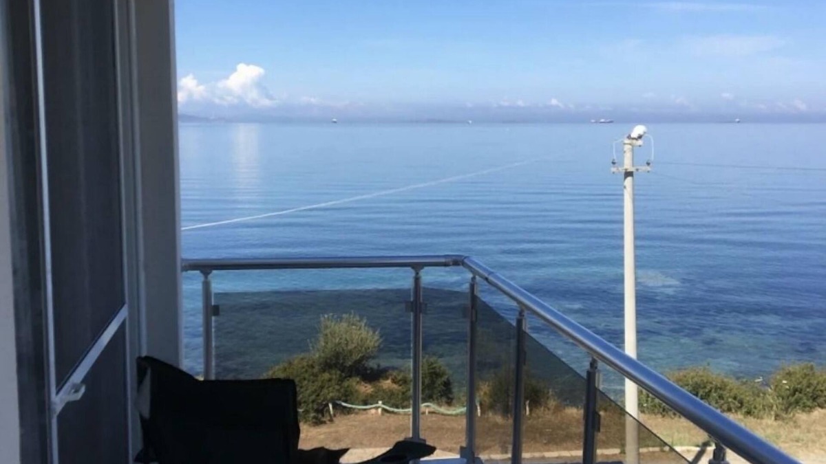 Yenisakran Condo | Quiet, in the nature, right by the cliffs and sand beaches...