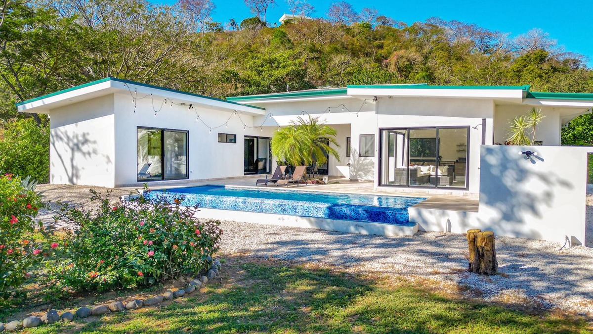 Canafistula House | Quiet location 20 minutes from Tamarindo!