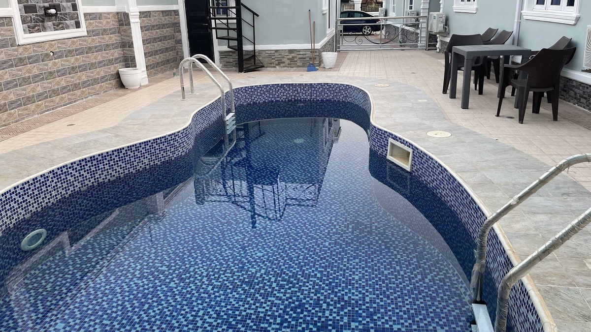 Abeokuta House | Quiet luxury 2 bedroom house with Pool