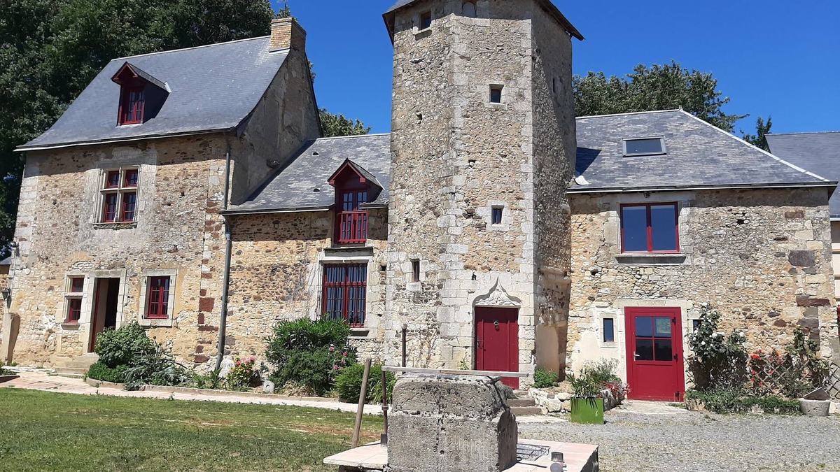 Fay House | Quiet manor house 10 km from Le Mans and 15 min from the 24h race circuit