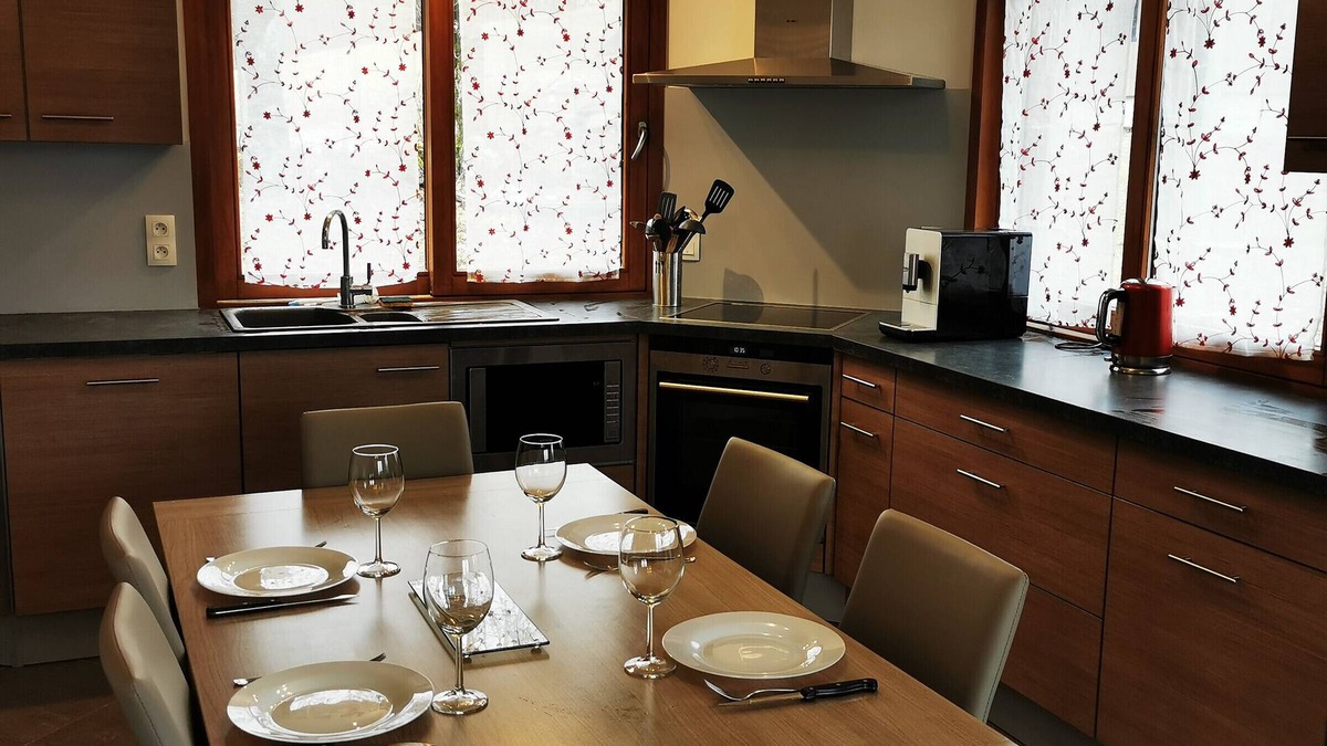 Laval Ski Chalet | Quiet mountain chalet near Prapoutel, 2 bedrooms