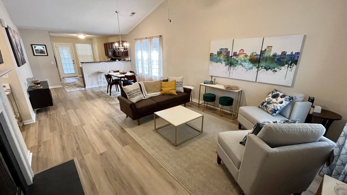 State Park Condo | Quiet neighborhood, 10 min for downtown, 5 mins to Fort Jackson