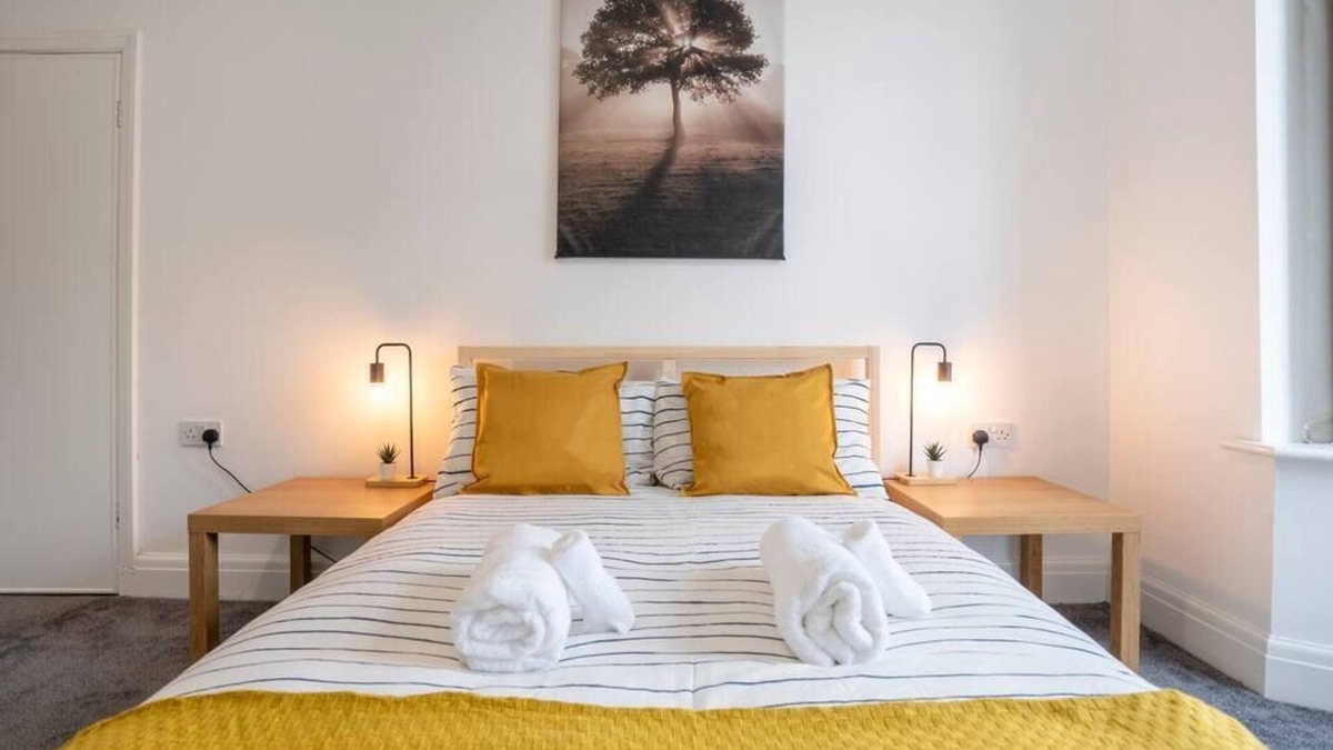 Bispham Apartment | Quiet Neighborhood-Free Parking