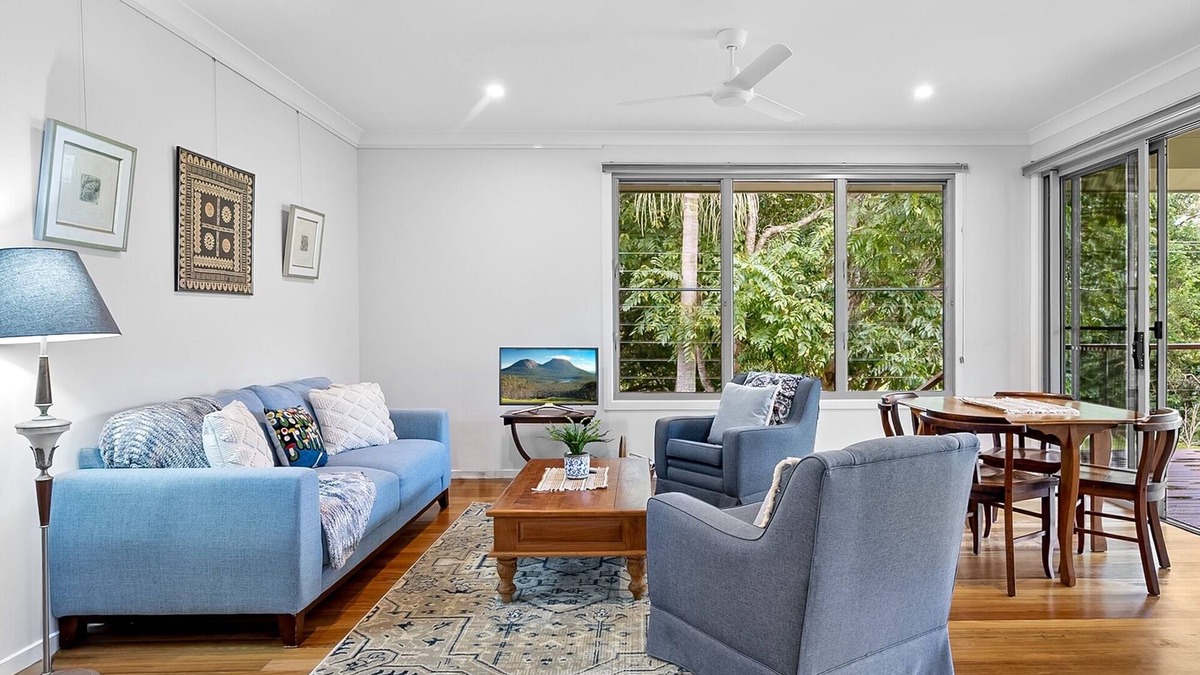 Ninderry House | Quiet Ninderry Cottage with Peaceful Rural Outlook