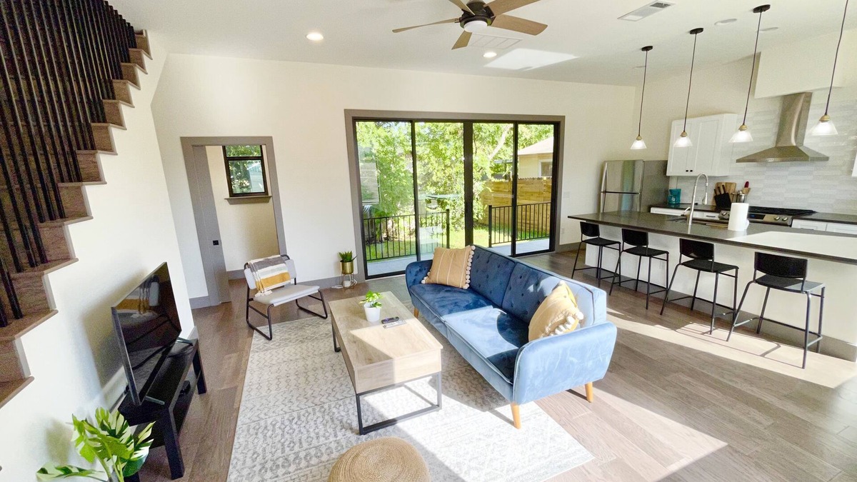 St. Johns House | Quiet Oasis 10 min from Downtown, New Build 2022!