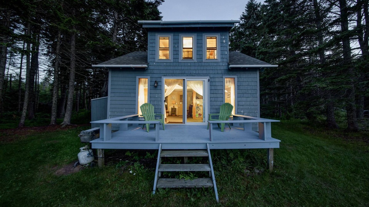 Spruce Head Cottage | Quiet Ocean Front Cottage With Stunning Views & Private Beach Close To Rockland