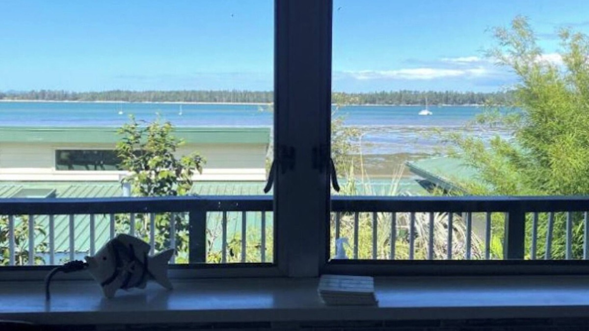 Katikati House | Quiet Paradise In Ongare Point