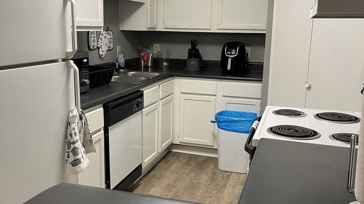 Ridgeland Apartment | Quiet peaceful apartment. 5 minutes from dining, shopping, entertainment.