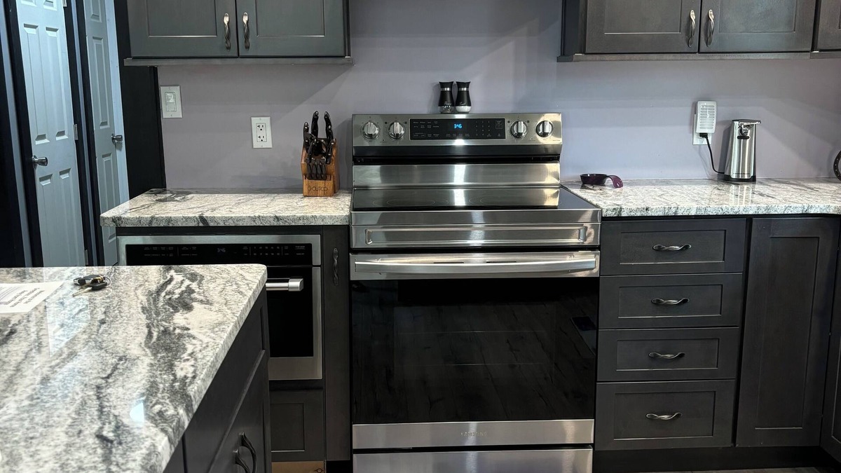 Webster House | Quiet & Peaceful Home minutes from Webster Lake & Indian Ranch
