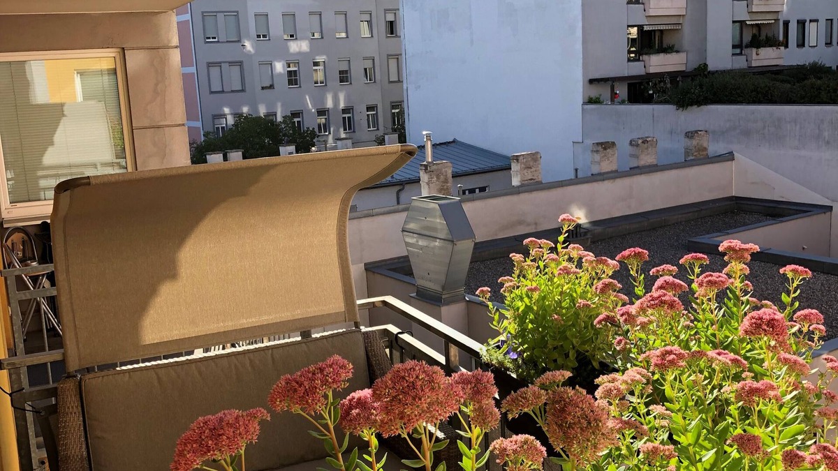 Meidling Apartment | Quiet, perfectly located apartment with balcony