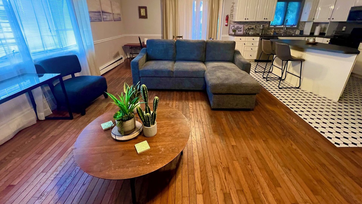Ypsilanti Apartment | Quiet Pet-Friendly Apt With Large Private Balcony w/high speed internet