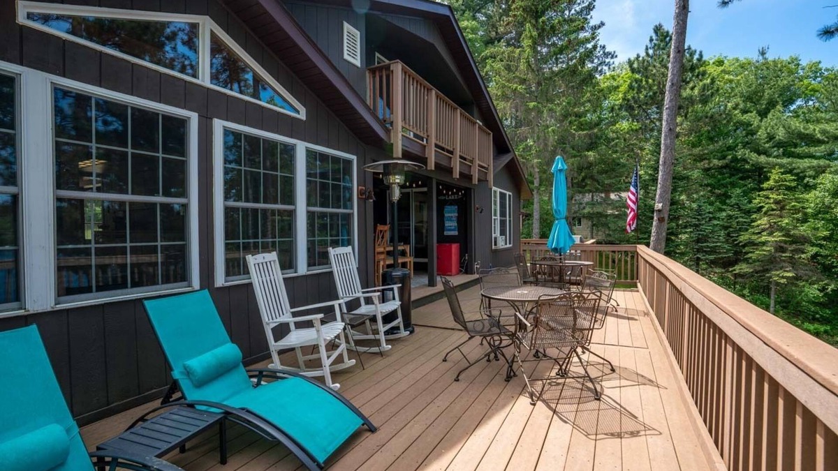 Redgranite House | Quiet & Private at Beautiful Pearl Lake! All Seasons Vacation Home!