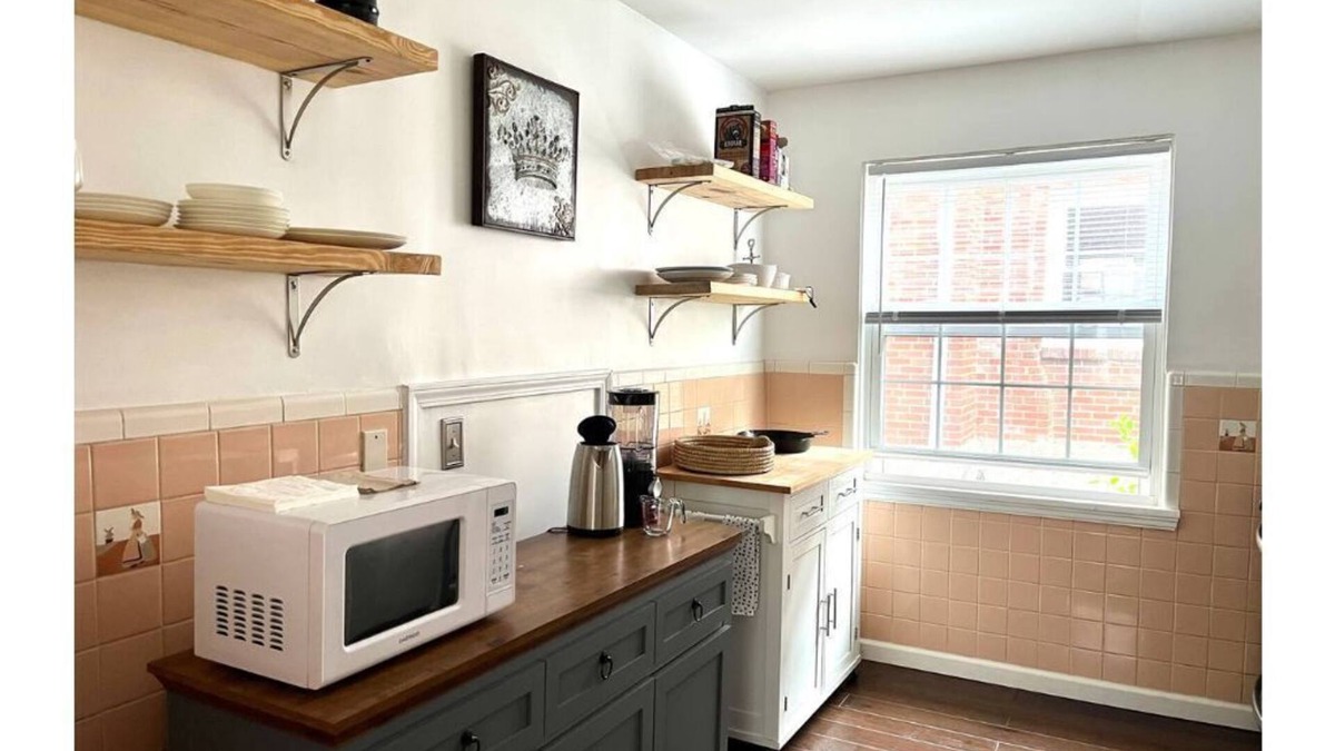 Mount Airy Apartment | Quiet & Private Flat in College Hill 15 min to Downtown