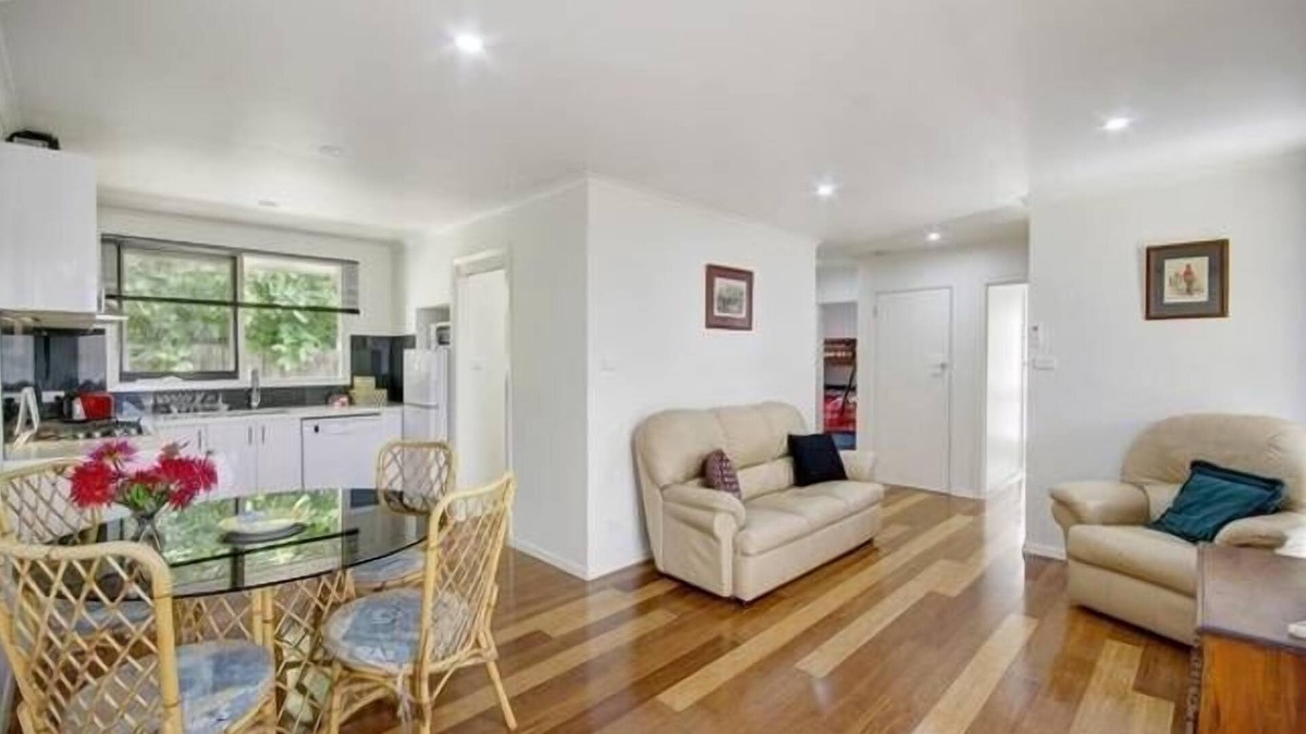 Belmont Apartment | Quiet, quality 2 bedroom Unit close to High Street