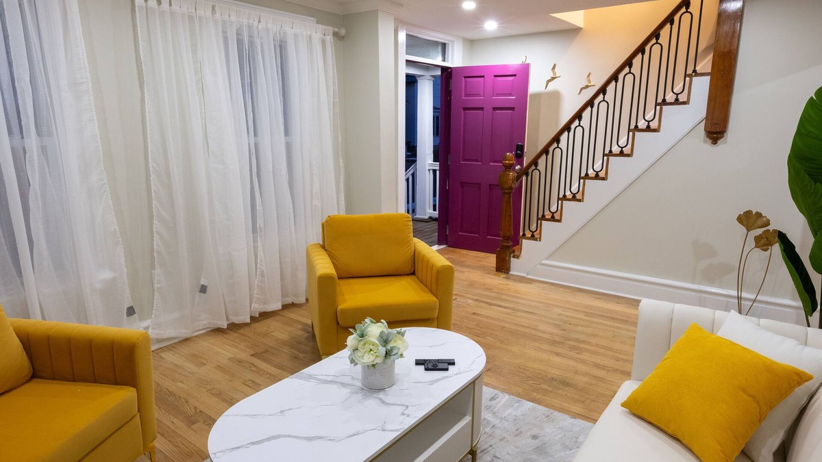 Utica House | Quiet, Relaxing and Modern Utica House