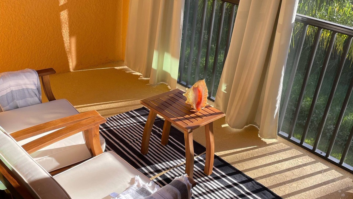 Cypress Lake Condo | Quiet & relaxing like new condo close to Sanibel 10min and Ft Myers Beach 15min