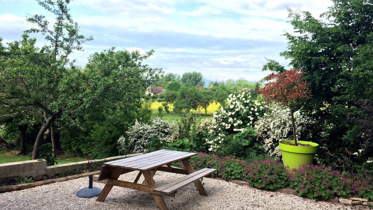 Braux House | Quiet rental in small village