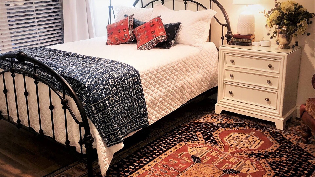 Turners House | Quiet Retreat/Beautiful Queen Bedroom with Private Bath Suite
