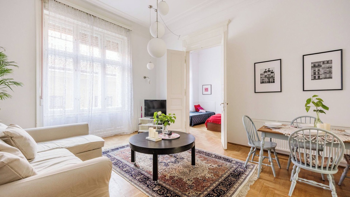 Inner City Budapest Apartment | Quiet retreat in the city centre