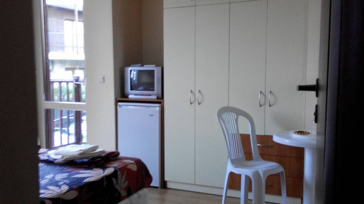 Budjaka House | Quiet Room For 2, Close To The Beach