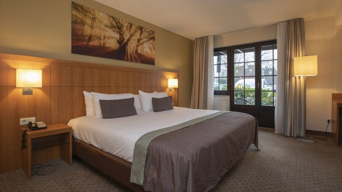 Hoevelaken Hotel | Quiet Room Near Amersfoort for Outdoor Adventures Near Hindeloopenkade