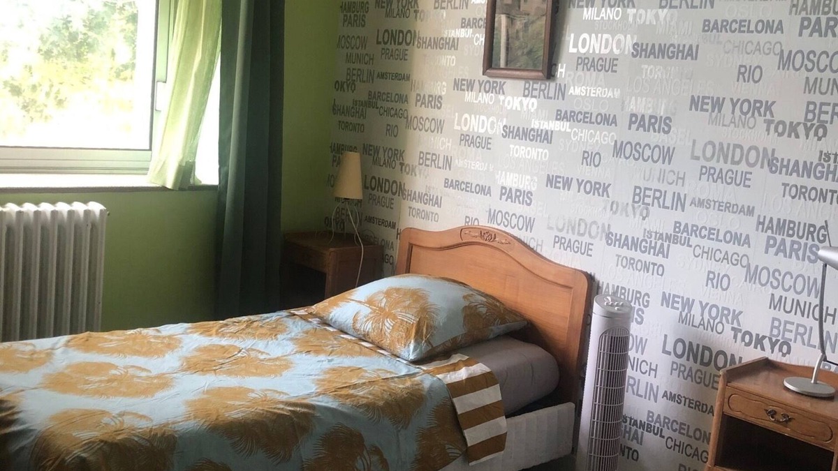 Cholet Bed & Breakfast | Quiet rooms 10 minutes from C. Ville