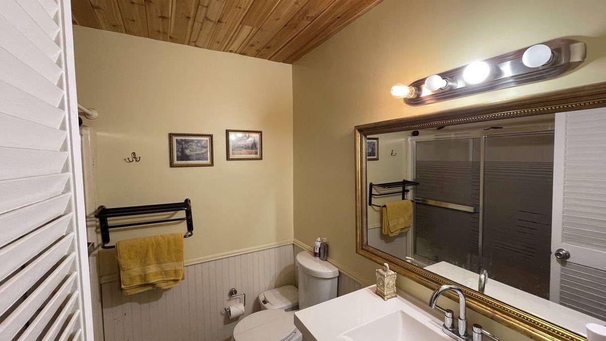 Sharpsburg Apartment | Quiet, Rural 3 Acre Retreat w/Nearby Boutique Restaurants, Shopping, Culture