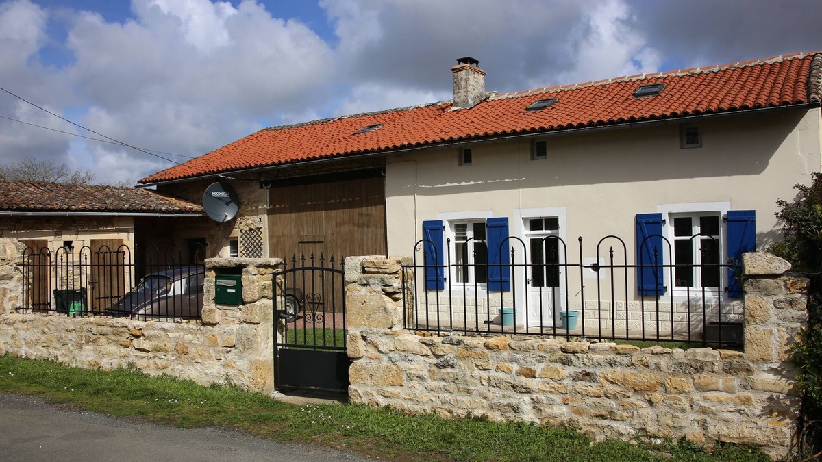 Limalonges House | Quiet rural French retreat