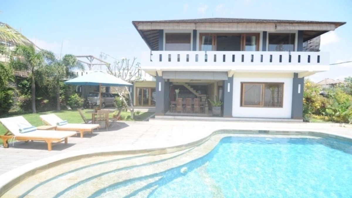 Kampial Villa | Quiet secluded hilltop villa with amazing views