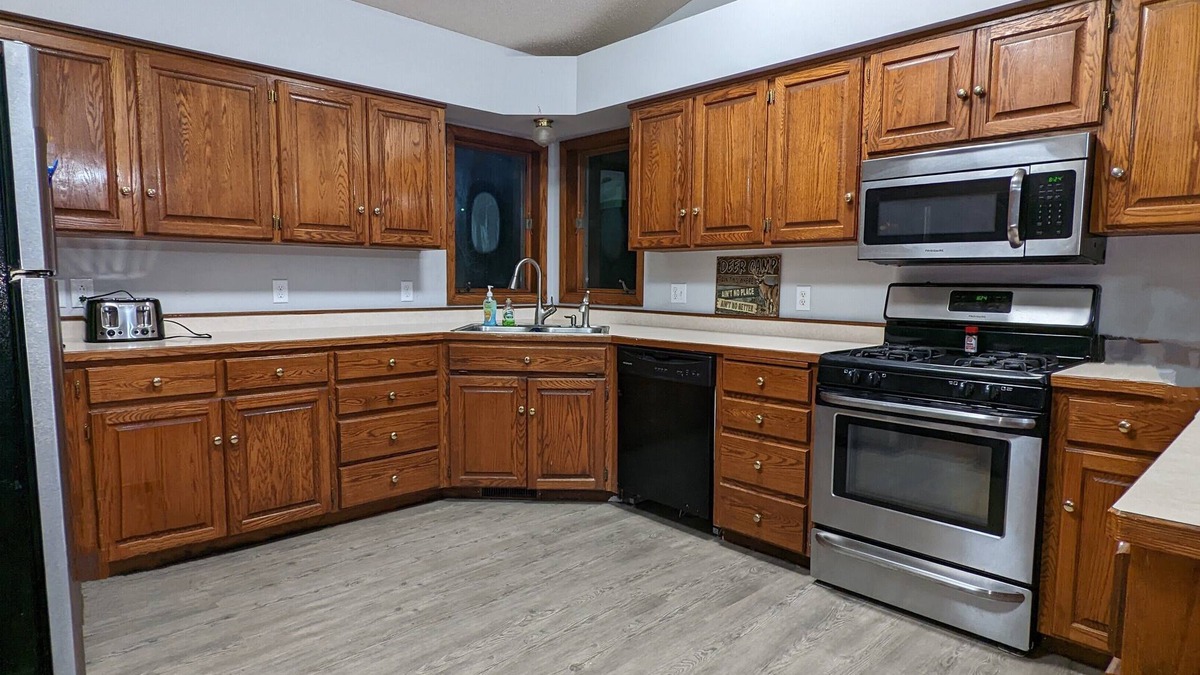Faribault House | Quiet & Secluded w/Woods and Wildlife, Sleeps 11+, 1mi from Cedar Lake Boat Ramp