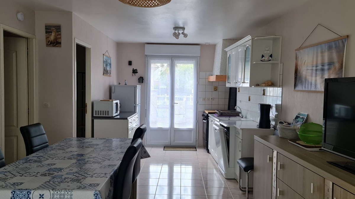 Quend House | Quiet single-storey house in Quend, enclosed garden, parking, 2 bedrooms.