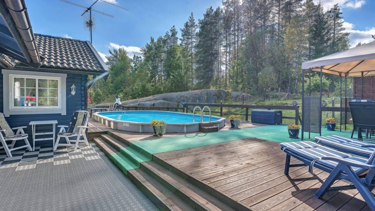 Rimbo House | Quiet, Spacious Detached House ~ Close To Nature & Just 1 Hour From Stockholm