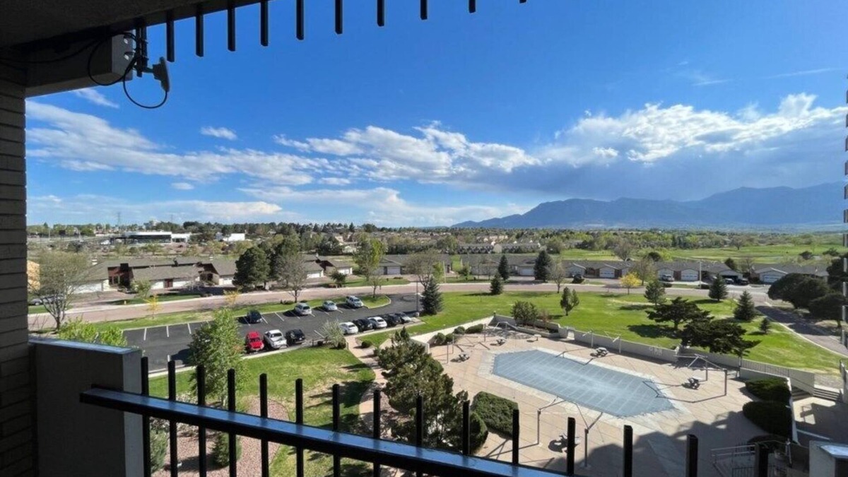 Southeast Colorado Springs Condo | Quiet, Spotless Condo with King Bed for your Getaway!