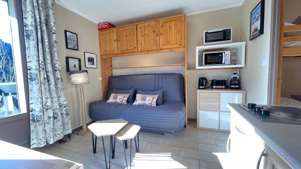 Notre-Dame-de-Bellecombe Apartment | Quiet studio in Notre-Dame-de-Bellecombe with private parking