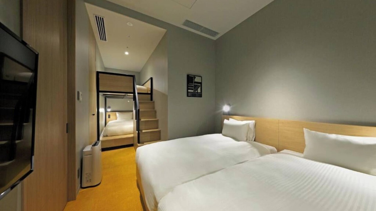 Shinjuku Hotel | Quiet Stacked Bed Room at Affordable Hotel WiFi AC Gym laundromat Shinjuku
