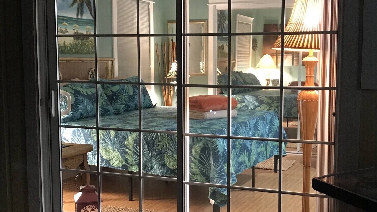 Carpenter Canyon Cottage | Quiet, Stand-alone Country Granny Cottage near the Village,