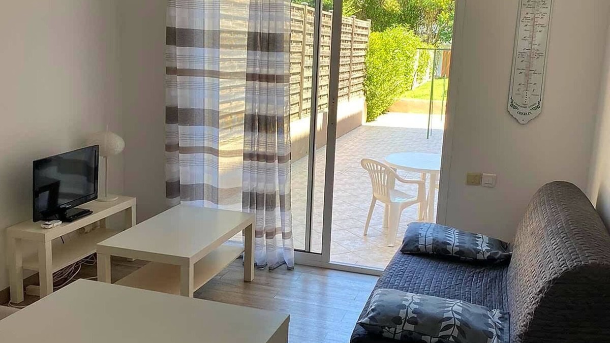 La Penne-sur-Huveaune Apartment | Quiet studio near Aubagne
