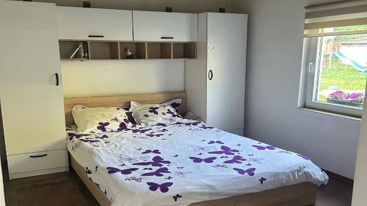 Cabesti Apartment | Quiet studio in a small village